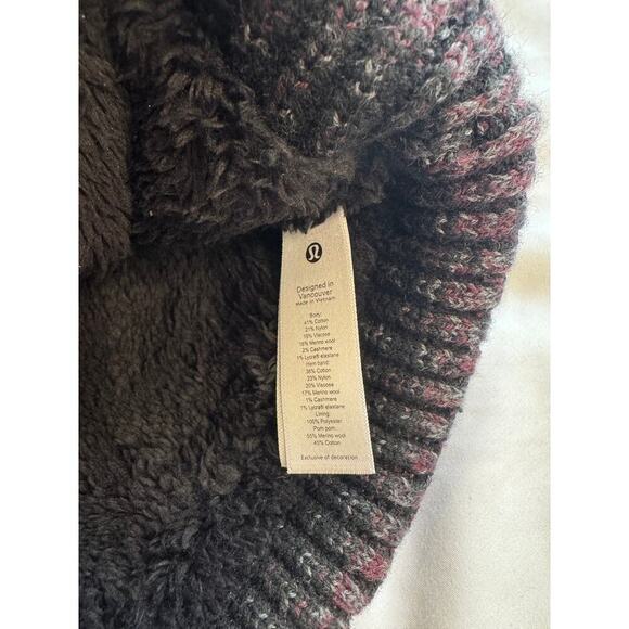 Women's Textured Fleece-Lined Knit Beanie - Picture 9 of 9